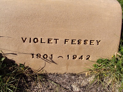 09FesseyViolet