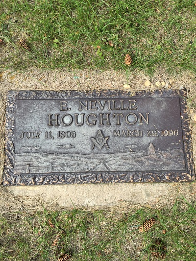 09HoughtonENeville