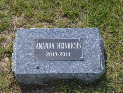 Heinrichs, Amanda