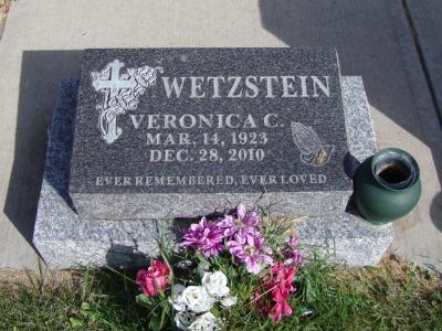 Wetzstein-Veronica-C